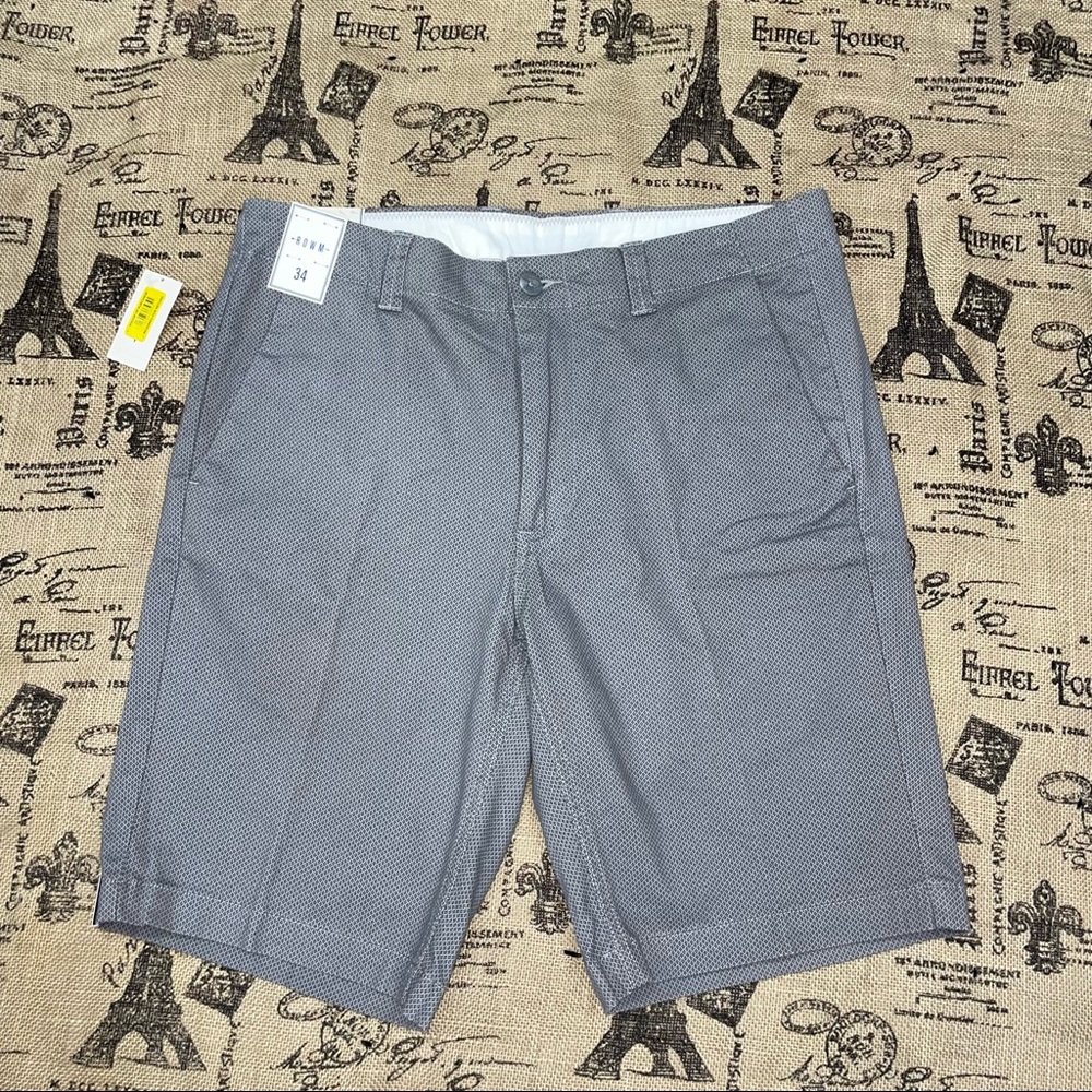 Rown NWT! Silver Cold Plaid Stretch Fabric Short Size 34